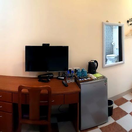 J. Home เกาสง ภายนอก รูปภาพ